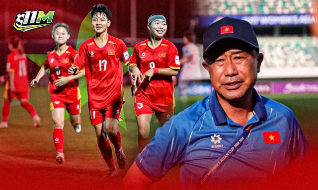 HLV Masahiko Okiyama và bài toán tốc độ xử lý bóng sau thất bại trước Australia.